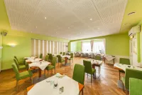 Hotel Drei Kronen Elmshorn - parkir