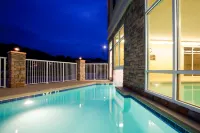 Holiday Inn Express & Suites ASHEVILLE DOWNTOWN by IHG - 3 estrellas
