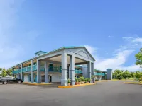 Rodeway Inn - 2-Star