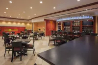 홀리데이 인 호텔 & 스위트 리마 바이 IHG - 주차장