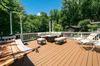 Dog Friendly Cottage on Lake Pontoon Available - 4-Star