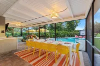 Backyard Paradise Sleeps 14 Arcade Games Spa - Jacuzzi
