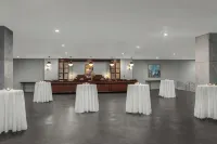 The Jung Hotel and Residences - servizio colazione