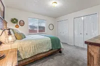 Cozy 3BR Nampa Home • Spacious Yard + Smart TV - Villas