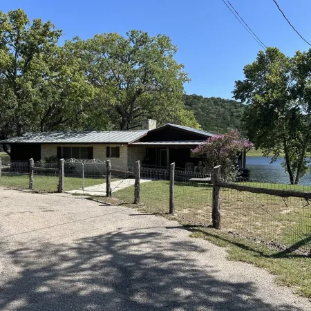 Private Cabin on 10 Acre Lake with Great Bass Fishing, 4.5 Miles from Boerne