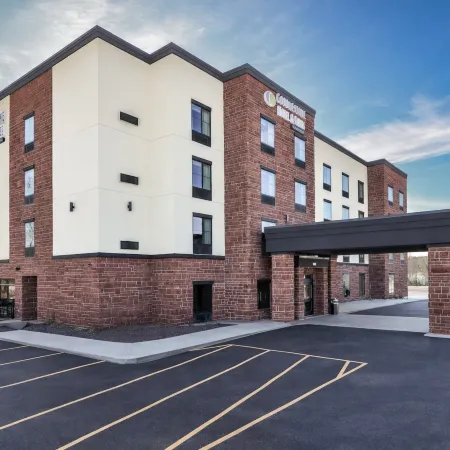 Cobblestone Hotel & Suites - Rhinelander