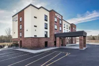 Cobblestone Hotel & Suites - Rhinelander - Pools