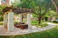 Courtyard Dallas Addison/Quorum Drive - Pools