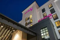 MOXY Memphis Downtown - parking