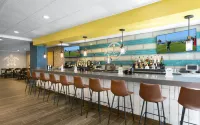 Grande Cayman Resort - bar