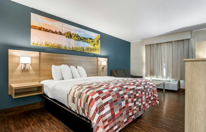 Red Roof Inn & Suites Tomah