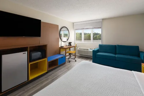 Days Inn & Suites by Wyndham Festus - 2 estrellas