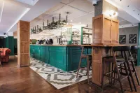 The White Star Tavern - 3-Star