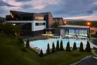 Delta Hotels, Mont Sainte-Anne, Resort & Convention Center - Uima-altaat