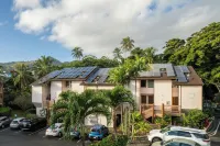 Banyan Harbor Resort - parking
