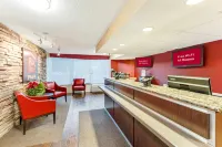 Red Roof Plus+ Mt Pleasant - Patriots Point - Pet friendly