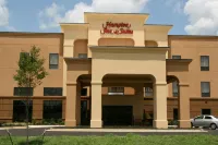 Hampton Inn & Suites West Point - 2-Star