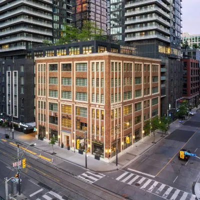 Sutton Place Hotel Toronto Hoteles cerca de Distrito de la Moda