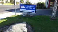 Studio 6 Suites Delano, CA - Parking