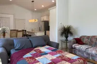 Full Kitchen! King Suite Near Snowbasin - Homestays