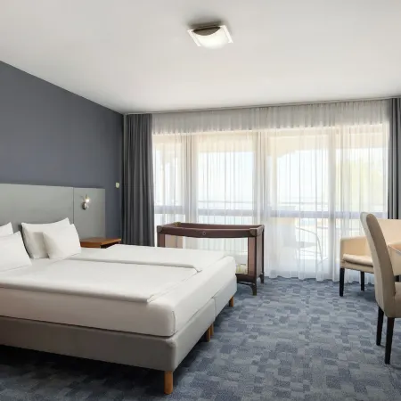 Hotel Yacht Wellness & Business