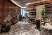 Swissôtel Corniche Park Towers Doha - インフィニティプール