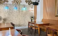 Hotel New Ayuda Bogor - parking