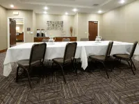 Hampton Inn Green Bay Downtown - موقف سيارات