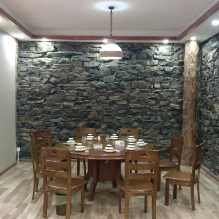 Cuoka Holiday Hotel