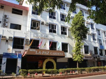 La-Paz Gardens Beacon Hotel - Vasco da Gama Goa Отели в г. Мормугао