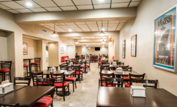 Clarion Inn & Suites Miami International Airport