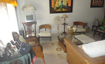 Room in Guest Room - Posada Green Sea Villa Helen Kilometer 4 Bypass