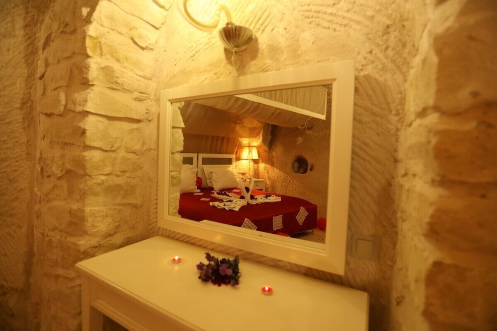 Anatelein Boutique Cave Hotel