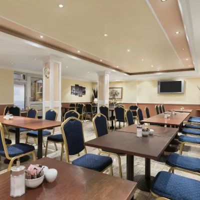 Days Inn Hyde Park Hotels near Mayfair
