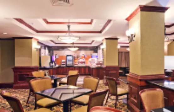 Holiday Inn Express & Suites SHAWNEE I-40 by IHG