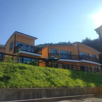 Boryeong Suseong Pension Hotels near Yeongbojeong