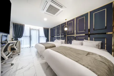 Hotel Maria Отели рядом с достопримечательностью «Anjung-ri»