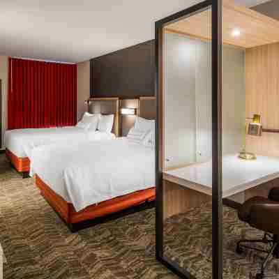 SpringHill Suites Chambersburg Rooms