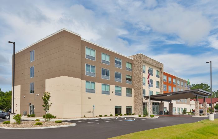Holiday Inn Express & Suites MILAN – SANDUSKY AREA by IHG