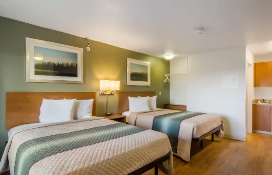 查爾斯湖-薩爾法霍姆湯開放式公寓酒店