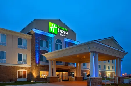 Holiday Inn Express & Suites Mattoon Отели в г. Маттун