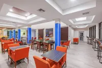 Holiday Inn Express & Suites ORANGE by IHG - breakfast