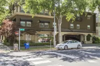 Inn Off Capitol Park, Ascend Hotel Collection Hotels near Glenbrook Large Dog Park