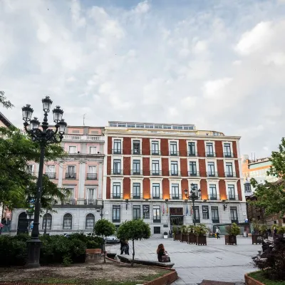 Intelier Palacio San Martin Hotels near La Casa Encendida