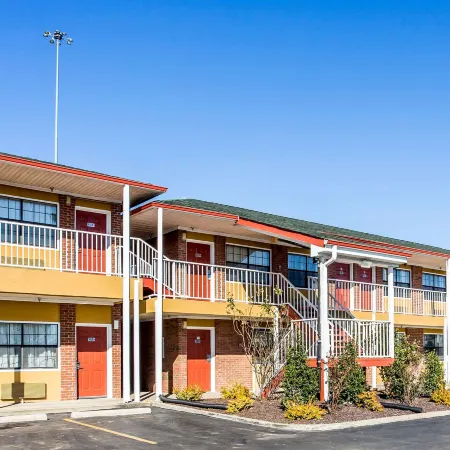 Rodeway Inn & Suites