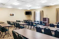 MainStay Suites Hackberry Sportsman's Lodge
