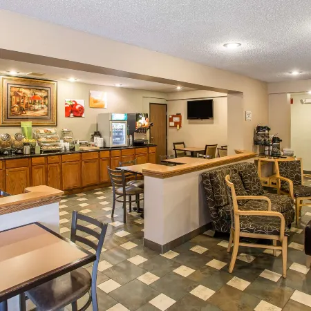 Quality Inn & Suites Marinette