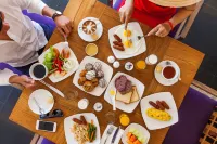 庫塔海灘飯店 - 早餐