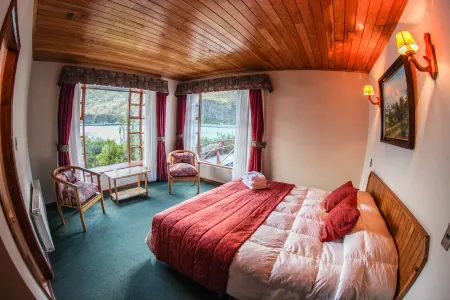 Hostería Pehoe Отели в г. Торрес де Пайне