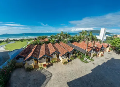 Costa Norte Ingleses Hotel Отели рядом с достопримечательностью «Open Air Costao do Santinho Archaeology Museum»